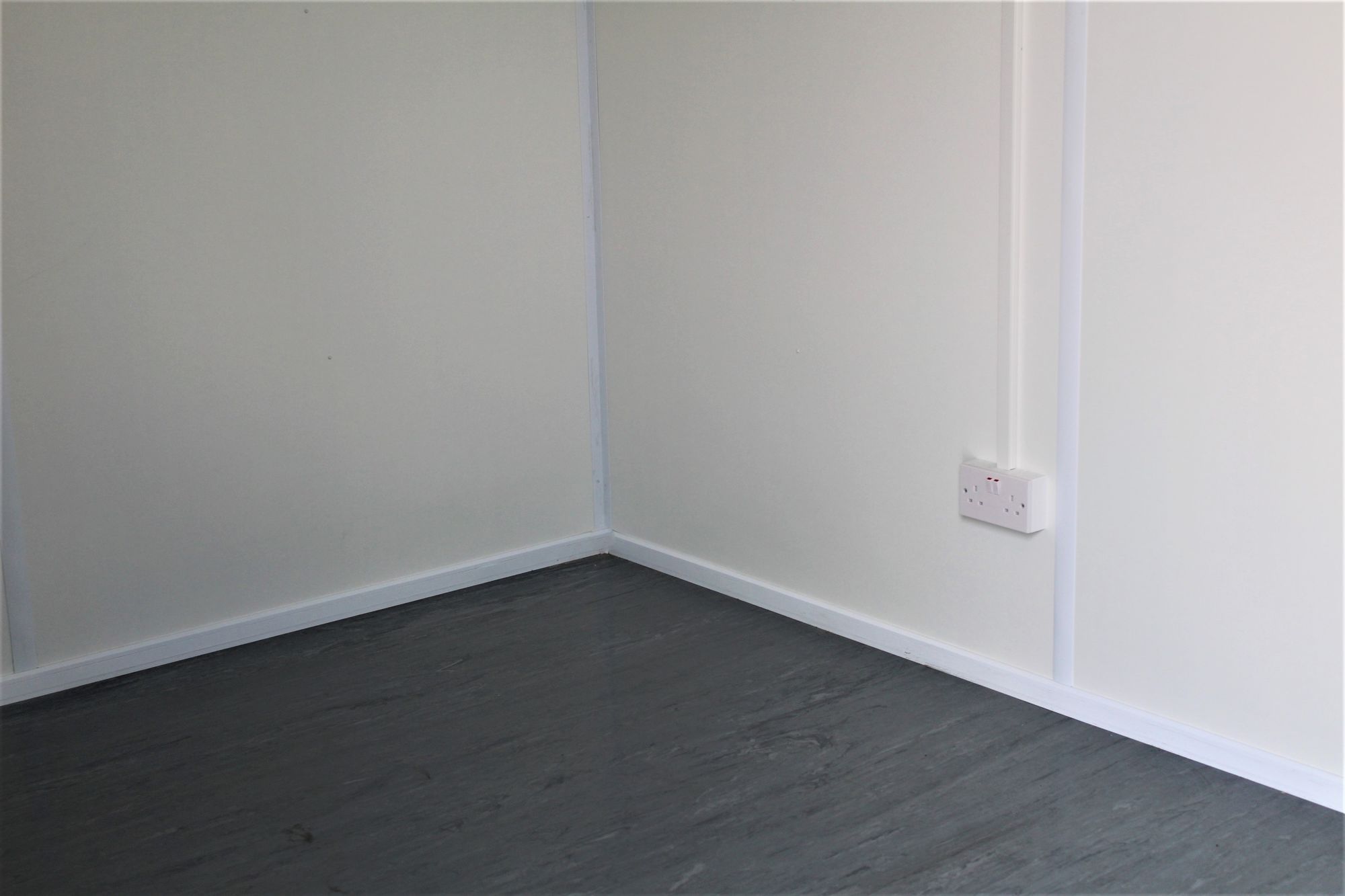 30ft (9.1m) ModiBox Office – Shipping Container Office Unit for Sale - Image 3