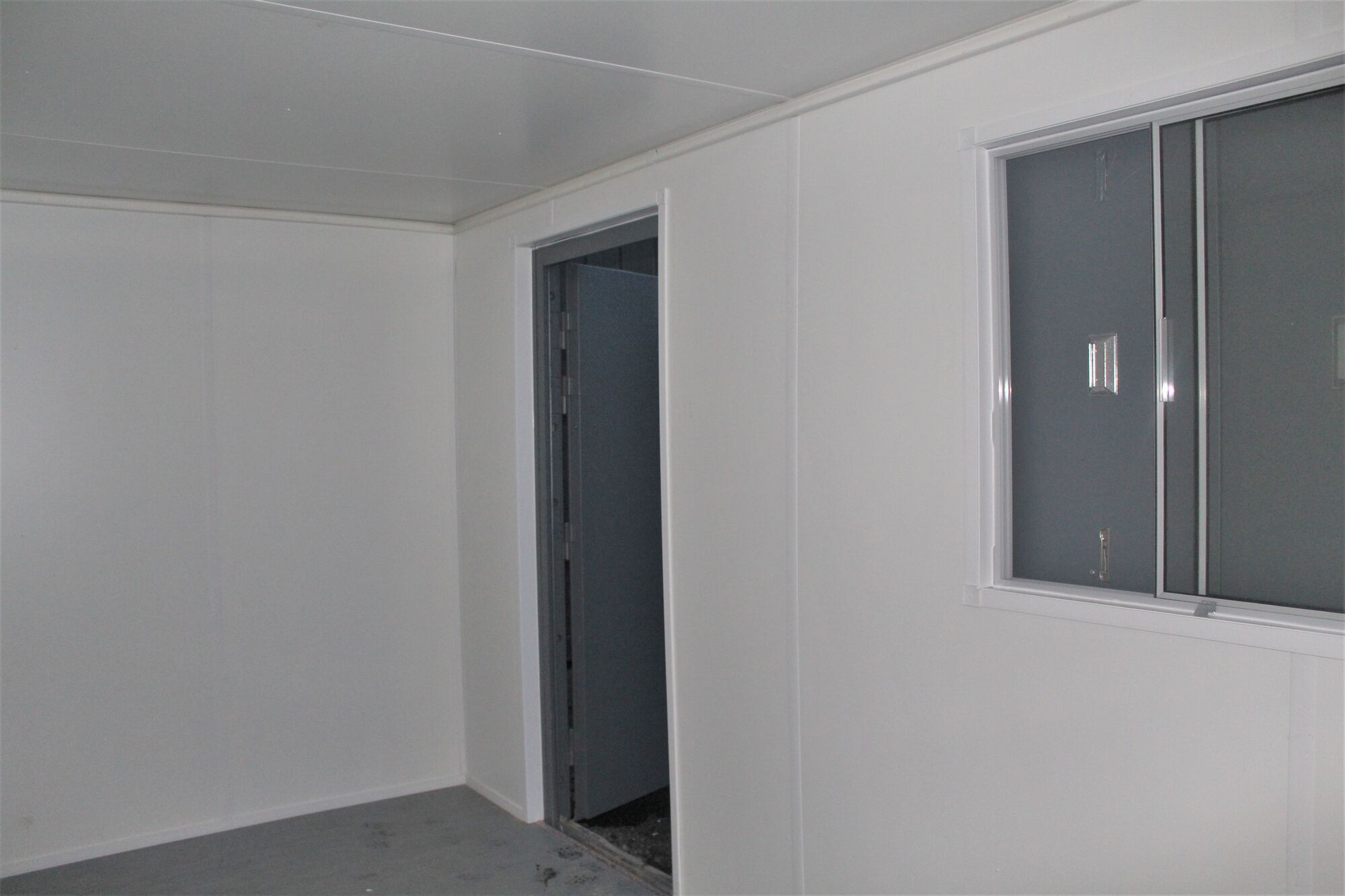 30ft (9.1m) ModiBox Office – Shipping Container Office Unit for Sale - Image 4