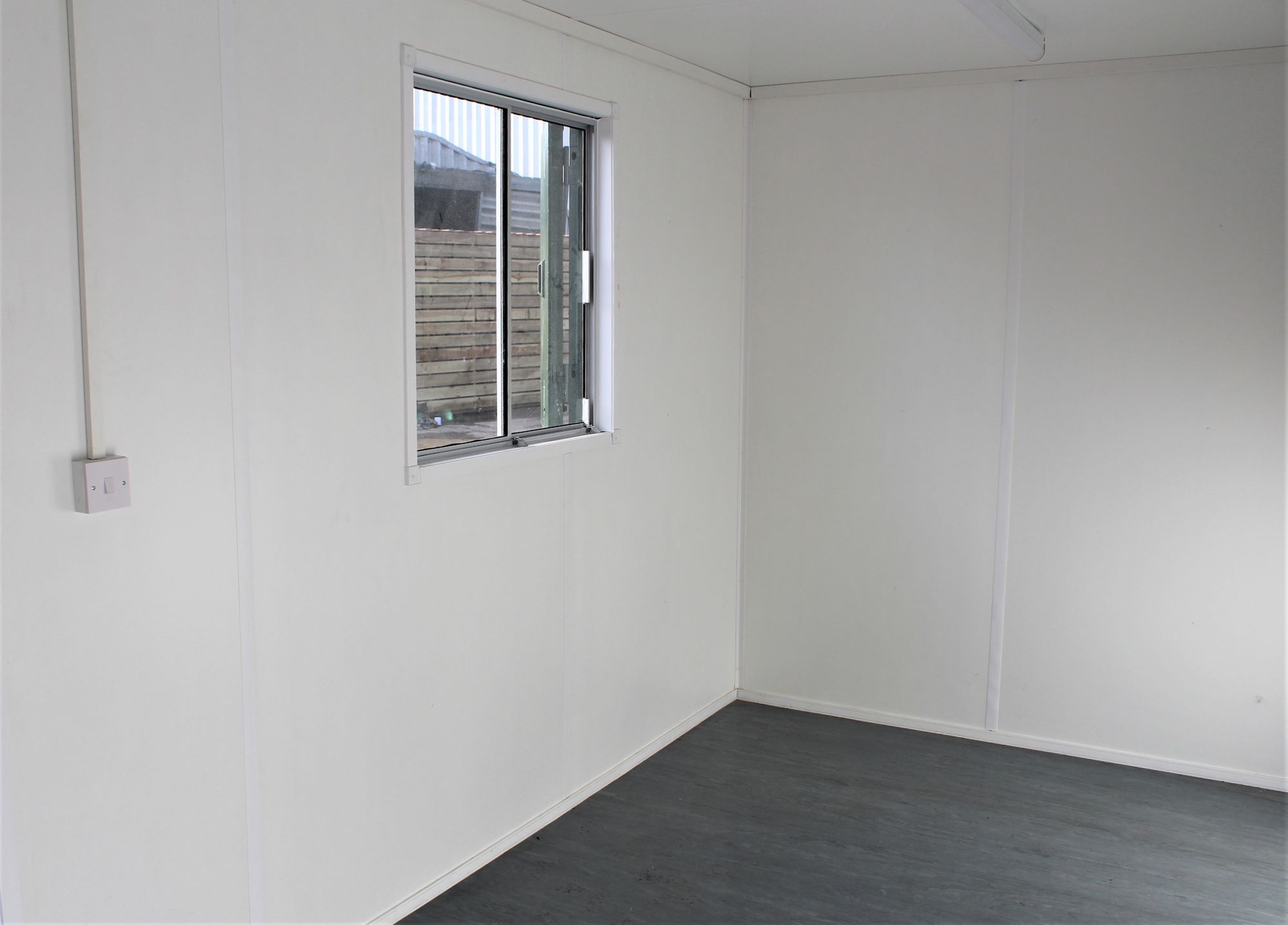 15ft (4.5m) Shipping Container Office | ModiBox Office - Image 4
