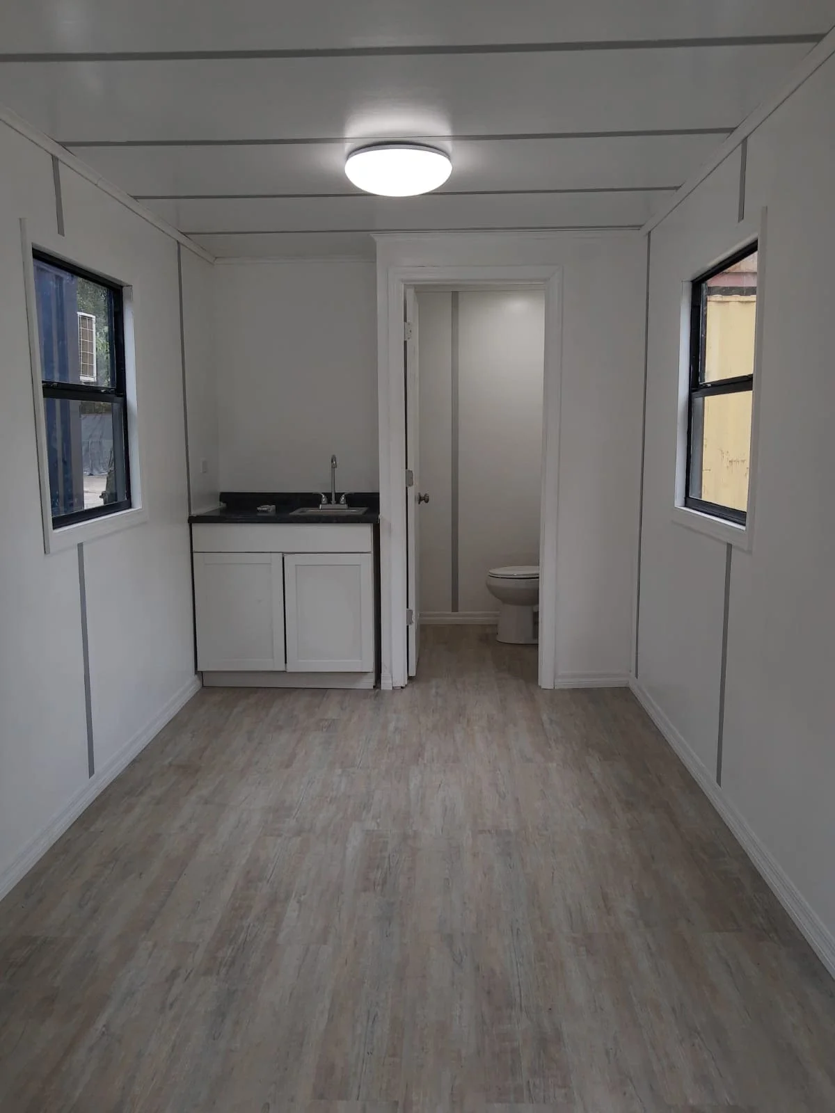 20ft Container Office for Sale – Mobile Portable Office Unit - Image 5
