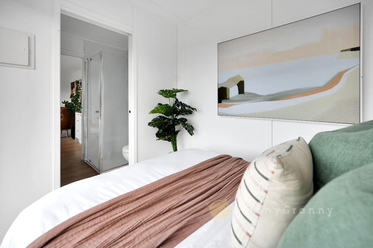 2 Bedroom Refurbished Shipping Container Home | Fully Finished Modular Home - Image 9