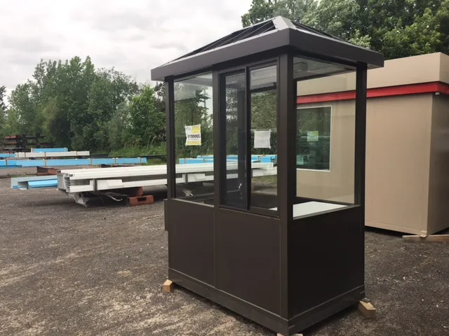 4ft x 6ft Guard Booth (1.2m x 1.8m) – Security Cabin for Sale