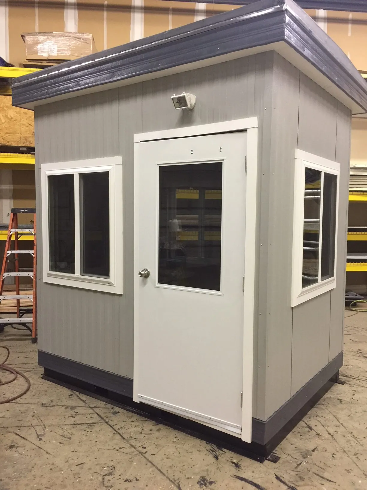 6ft x 8ft (1.8m x 2.4m) Guard Booth for Sale – Security Cabin Unit