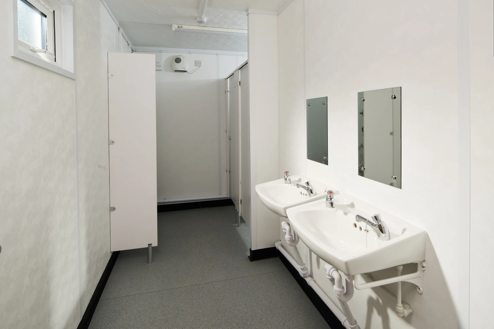 32ft x 10ft (9.8m x 3m) Anti-Vandal Canteen & 2+1 Toilet Unit - Image 6