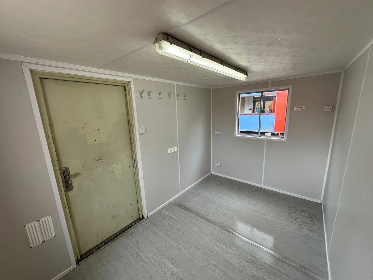 12 x 8 ft | Canteen / Office | Building Site Accommodation | Portable Anti-Vandal Cabin - Image 3