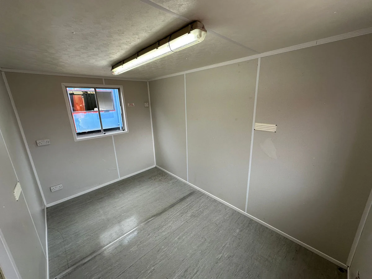 12 x 8 ft | Canteen / Office | Building Site Accommodation | Portable Anti-Vandal Cabin - Image 2